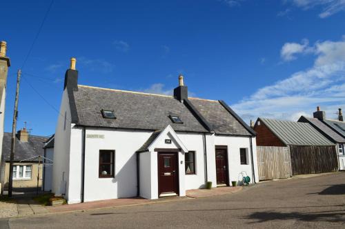 Buckie House | 4-Bed Cottage in Portknockie Near Cullen Moray