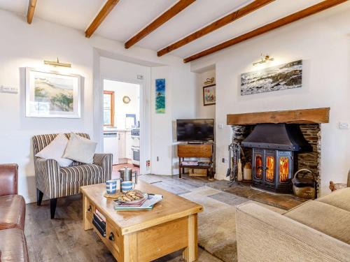 Polruan House | 4 Bed in Polruan PC060