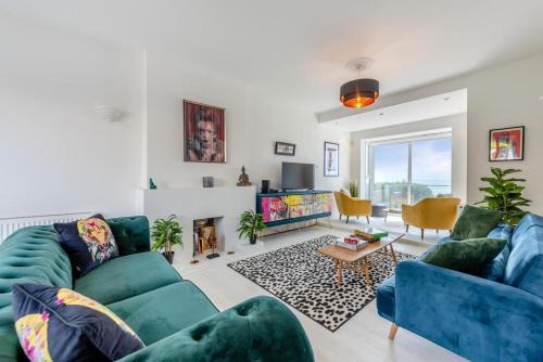 Brighton House | 4 Bed in Saltdean oc-a32366