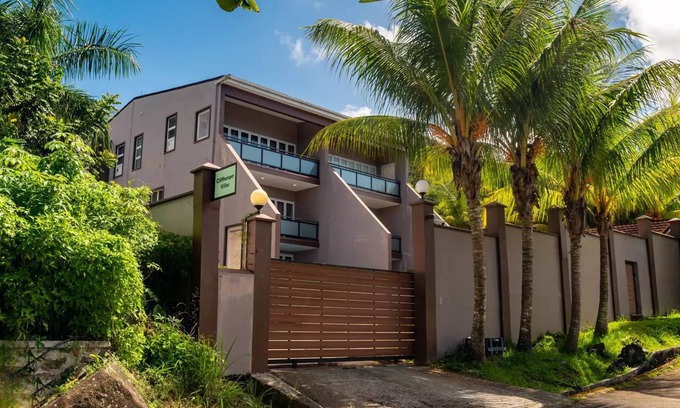 La Misere Villa | 4 Bed Villa & Private Pool - Cliffhanger Villas