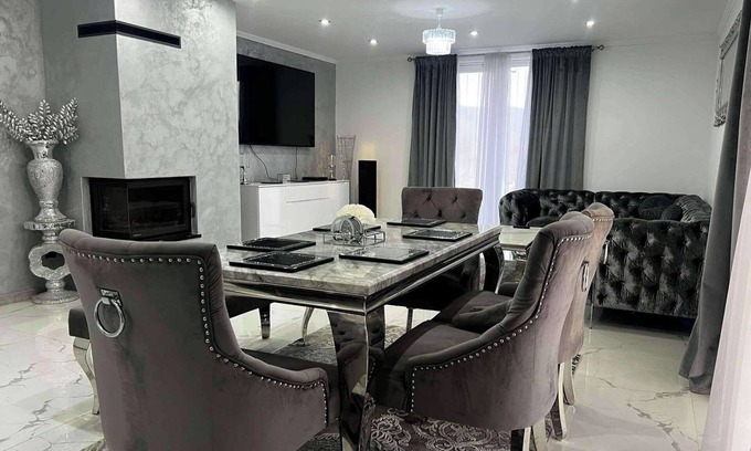 Cana Villa | 4-Bed Villa Retreat - Bbq, Garden & Stunning Views
