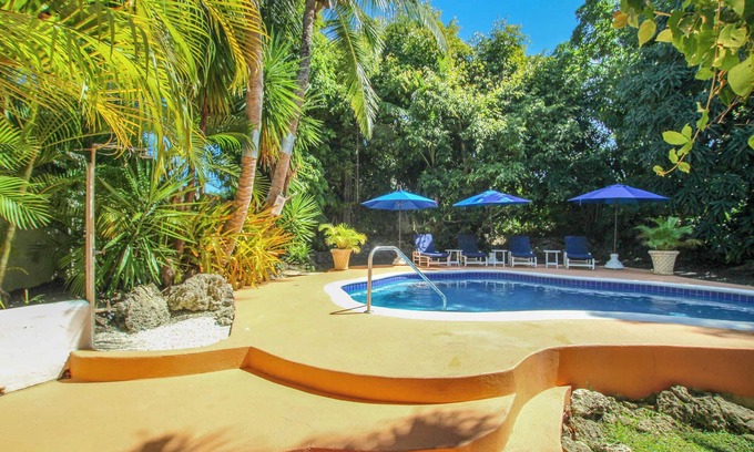 Porters Villa | 4 Bed Villa with Pool Near Beach - Pavilion Villa