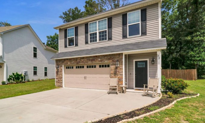 Burton Apartment | 4-bedroom 2.5 bath cozy house in charming Beaufort 15 min from MCRD PI/Donwtown