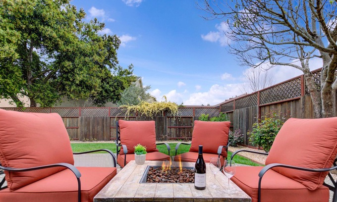 Sonoma House | 4 Bedroom 2 Bathroom Sonoma Home 3 miles from the Sonoma Plaza!