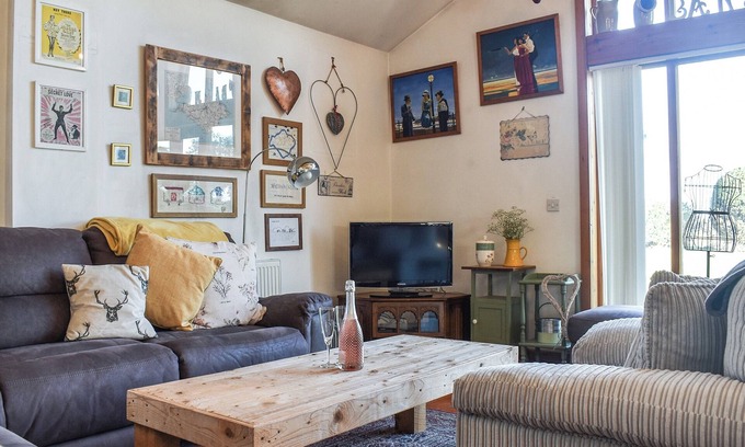 Ryde Cottage | 4 bedroom accommodation in Wootton Bridge