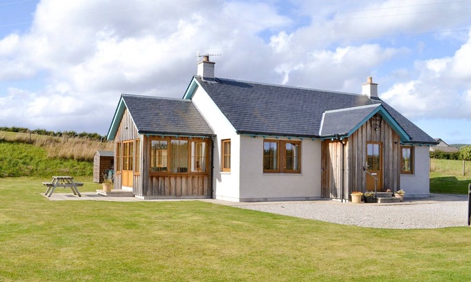 Boat of Garten Cottage | 4 bedroom accommodation in Boat of Garten, near Aviemore