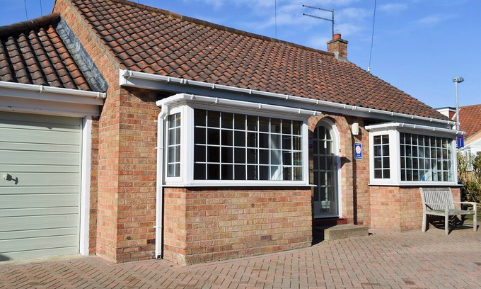 Sewerby Cottage | 4 bedroom accommodation in Sewerby, near Bridlington