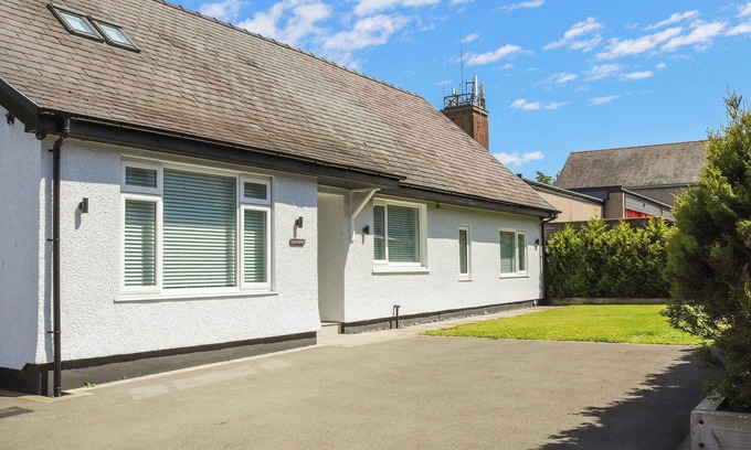Bont Newydd Cottage | 4 bedroom accommodation in Caernarfon