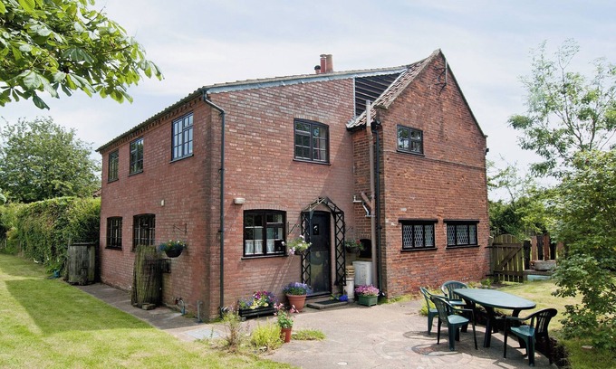Sudbourne Cottage | 4 bedroom accommodation in Sudbourne, near Orford