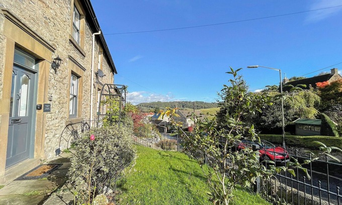 Bakewell Cottage | 4 bedroom accommodation in Bakewell