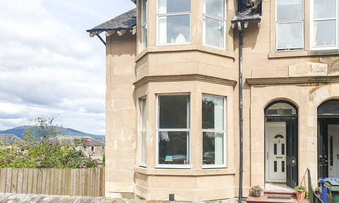 Port Bannatyne Cottage | 4 bedroom accommodation in Port Bannatyne, near Rothesay, Isle of Bute