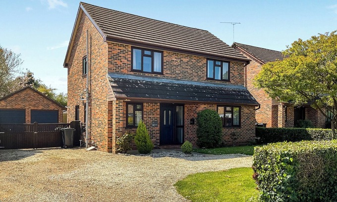 Bere Regis Cottage | 4 bedroom accommodation in Bere Regis, near Wareham