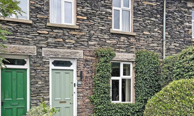 Staveley Cottage | 4 bedroom accommodation in Staveley, near Kendal