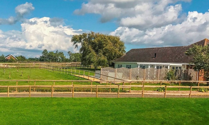 Newport Cottage | 4 bedroom accommodation in Newport