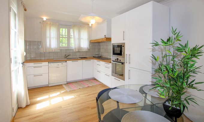 Vogue House | 4 bedroom accommodation in Vogüé