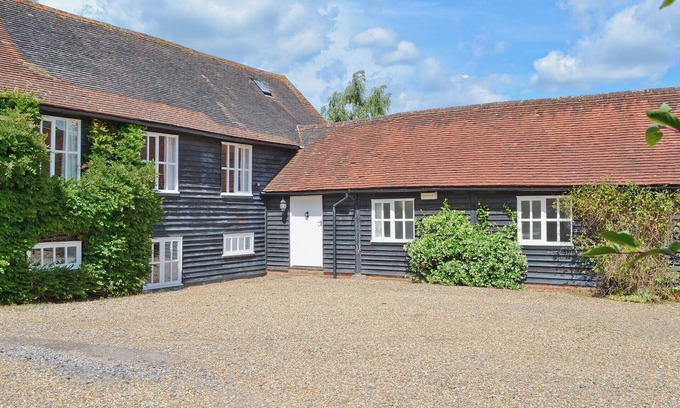 Leigh Cottage | 4 bedroom accommodation in Hildenborough, near Tonbridge