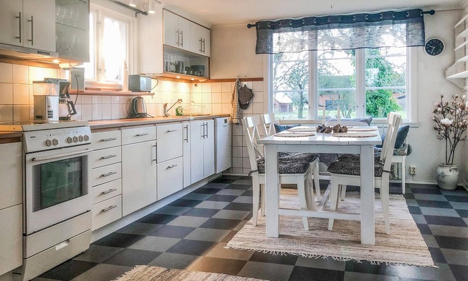 Hagaby House | 4 bedroom accommodation in Löttorp