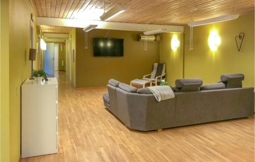 Finspang Municipality Apartment | 4 Bedroom Awesome Apartment In Finspång