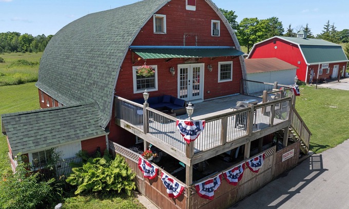 Sister Bay House | 4-bedroom barn in terrific Sister Bay with WiFi, AC. Enjoy your stay