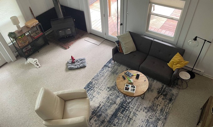 Basye House | 4 bedroom Basye, VA with nearby skiing, lake & mountain biking. Fully equipped