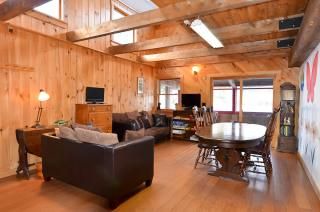 Piermont Cabin | 4 Bedroom Cottage in the White Mountains NH on lake Armington