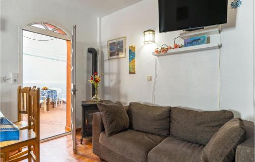 Facinas House | 4 Bedroom Cozy Home In Facinas