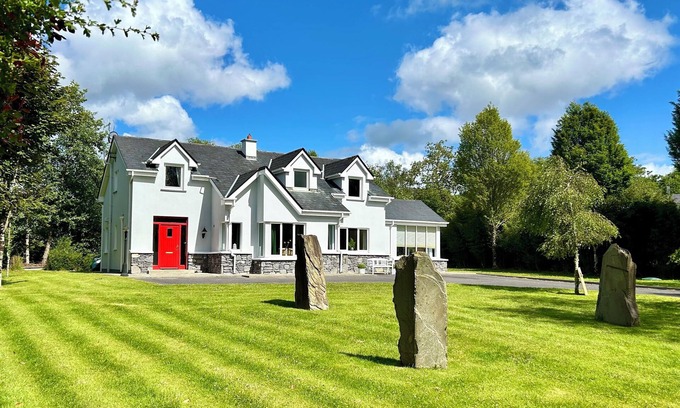 Kenmare Condo | 4 bedroom detached home close to Kenmare town