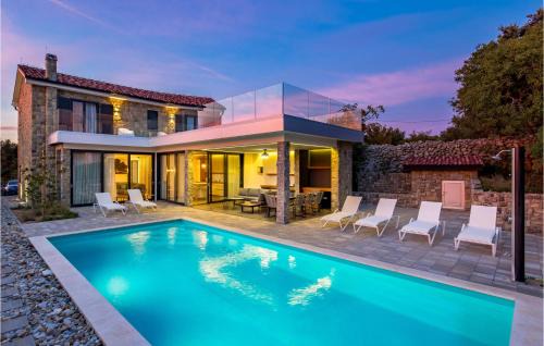 Jakisnica House | 4 Bedroom Gorgeous Home In Lun