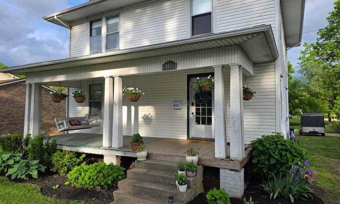 Wilmore House | 4-bedroom historic house near campus in Wilmore. Fragrance-free & mold-free