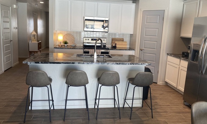 Artesia House | 4 bedroom home near FLETC