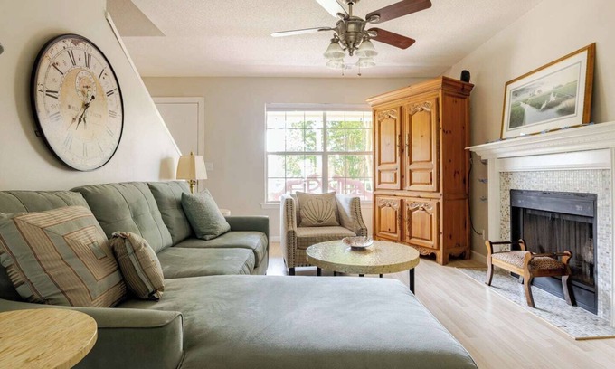 Whitemarsh Island House | 4 bedroom home with new Media room located between Savannah and Tybee Island.