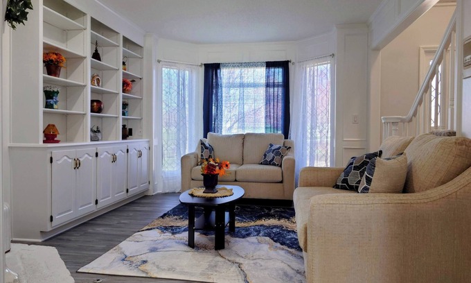 Overland Park House | 4-bedroom house in delightful upscale neighborhood at Overland Park