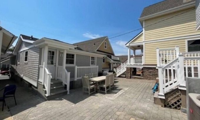 Manasquan House | 4-bedroom house in marvelous Manasquan with WiFi, AC