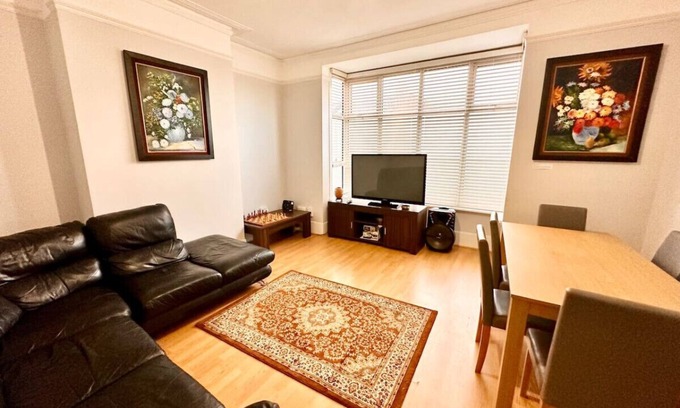 Ladywell House | 4 Bedroom house in SE4
