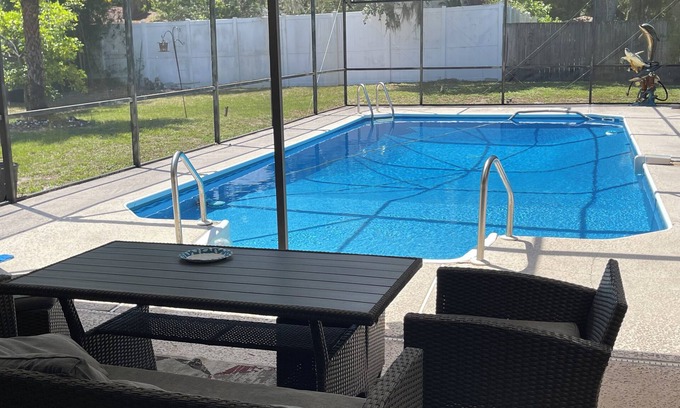 Fruit Cove House | 4-bedroom house in lovely Saint Johns with enclosed 16’ X 32’ pool, WiFi, AC