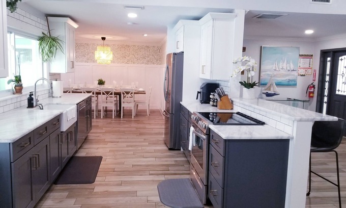 Largo House | 4-Bedroom House, KS with Inground Heated Poolnand 15 minute to Clearwater Beach