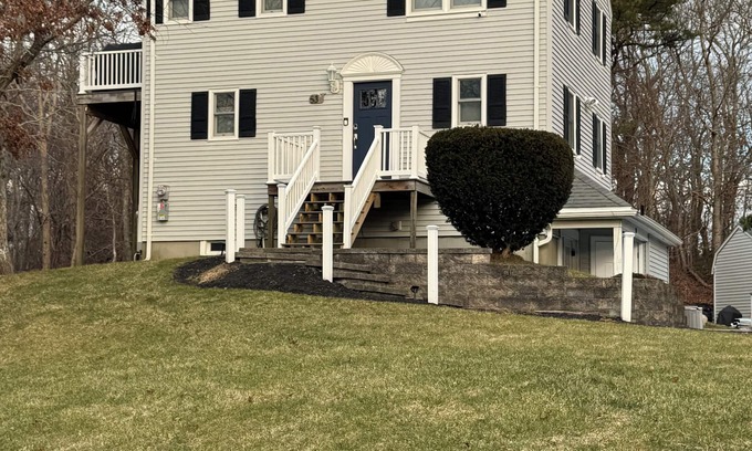 Cedarville House | 4-bedroom house with WiFi and AC, hot tub, short walk to the beach in Plymouth