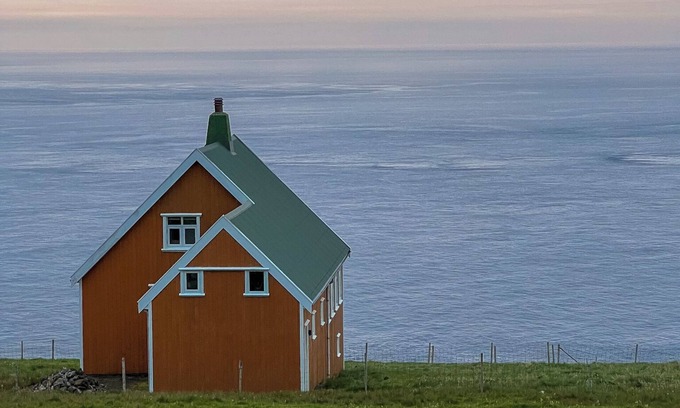 Faroe Islands Cabin | 4-bedroom lodge in enchanting Akraberg with WiFi