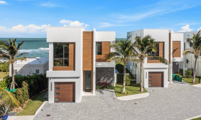 Averill Farms Villa | 4-bedroom oceanfront villa in Melbourne Beach with
