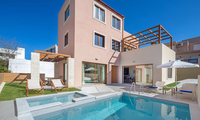 Agia Marina Villa | 4-bedroom Panorea Villa
