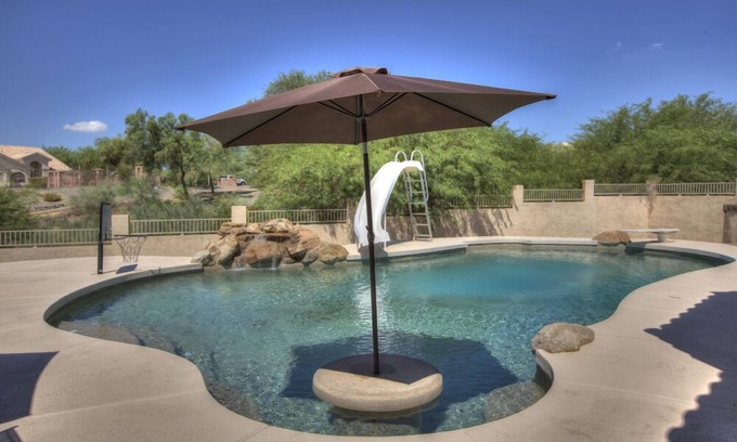 Foothills House | 4 Bedroom Single Story Golf Course Home, Heated Diving Pool + Slide, & Hot Tub