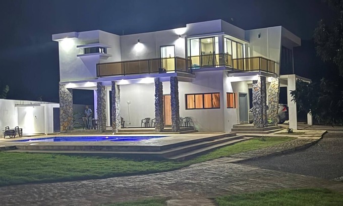 Samana Villa | 4-bedroom villa in brilliant Las Galeras with WiFi, AC