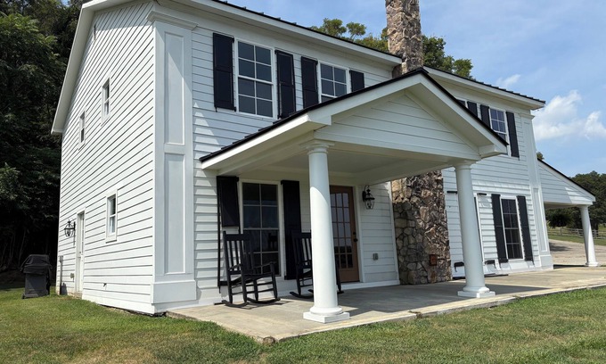 Mount Victoria Other | 4-bedroom water view farmhouse in Charlotte hall, near Budd's Creek