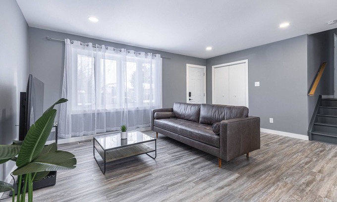White Oaks House | 4 Bedrooms Modern Oasis in London