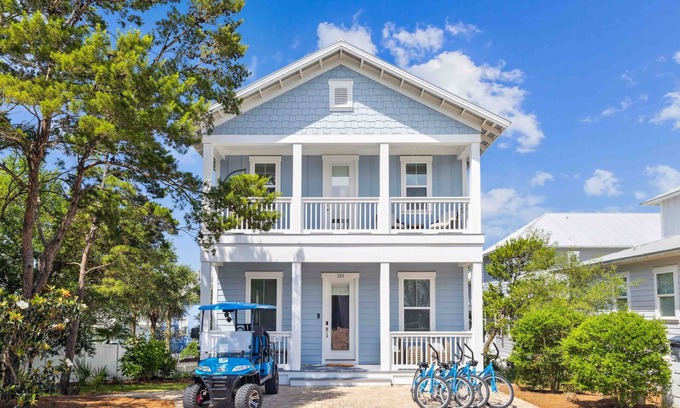 Santa Rosa Beach House | 4 Bikes & 6-Seater Cart! Bike to the Pool & Beach! Outdoor Dining Area+Fire Pit!