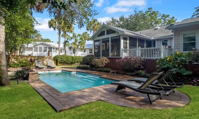 Isle of Palms House | 4 BR 3 BA Beach Rental With Pool | Pet Friendly