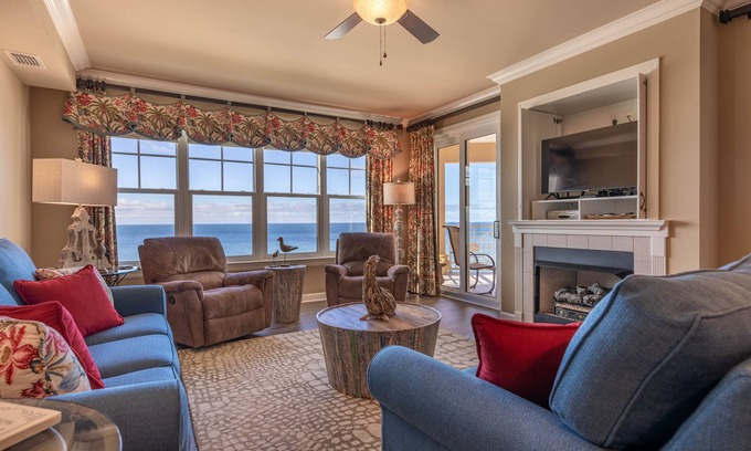Silver Sands Beach Condo | 4 BR En Soleil Directly on Gulf, 14th floor unit with the best views!