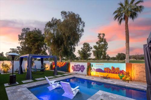 North Mountain House | 4 Br-Sleeps 10-Heated Private Pool-Fire Pit-Games