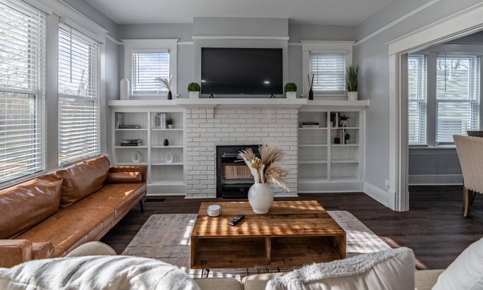 Hillcrest House | 4 BR Spacious Home in the Heart of Hillcrest