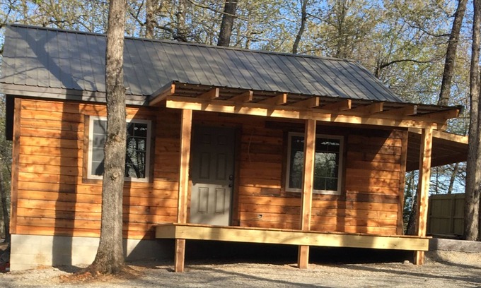 Mountain Home Cabin | #4 Fall Creek Cabins family friendly 1 mile from Lake Norfork , Mtn. Home Ar.
